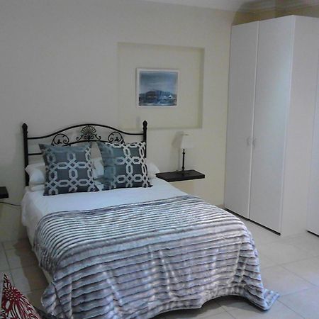 Port House Hotel Bloubergstrand Luaran gambar