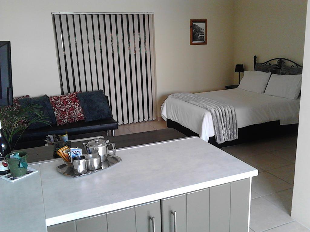 Port House Hotel Bloubergstrand Luaran gambar