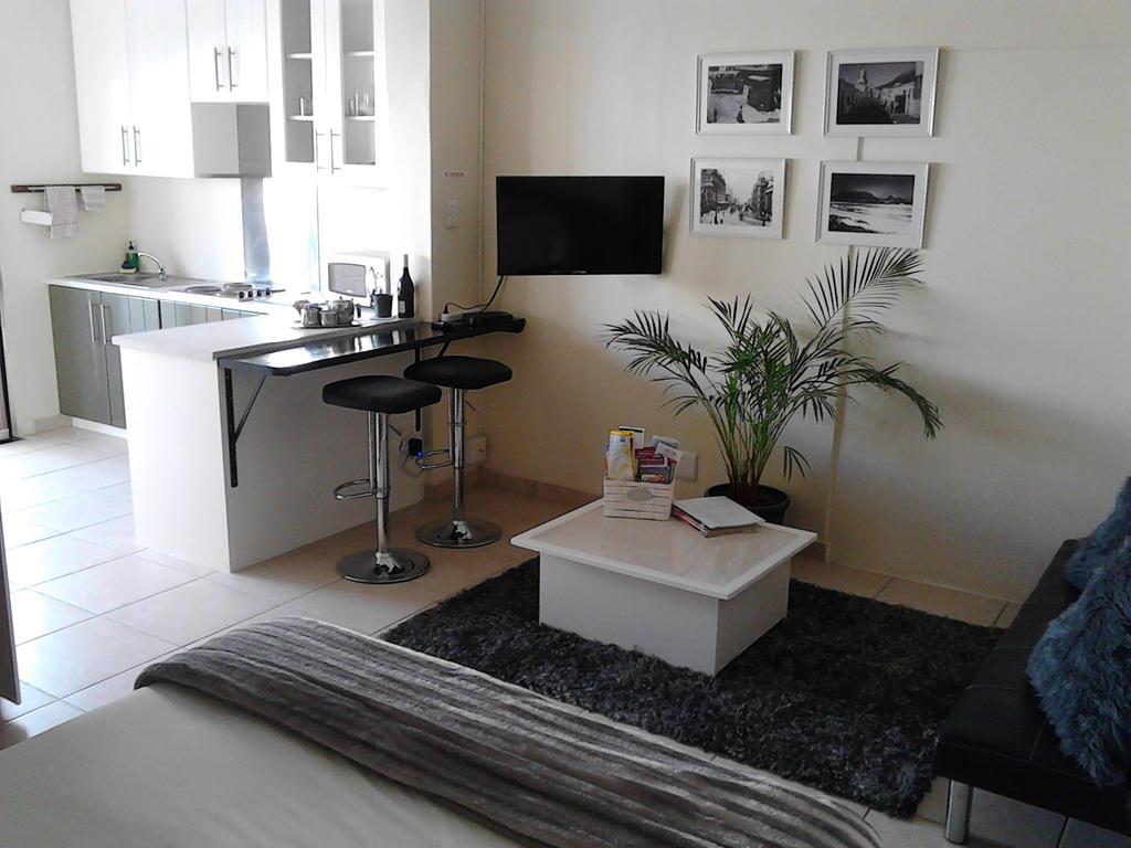 Port House Hotel Bloubergstrand Luaran gambar