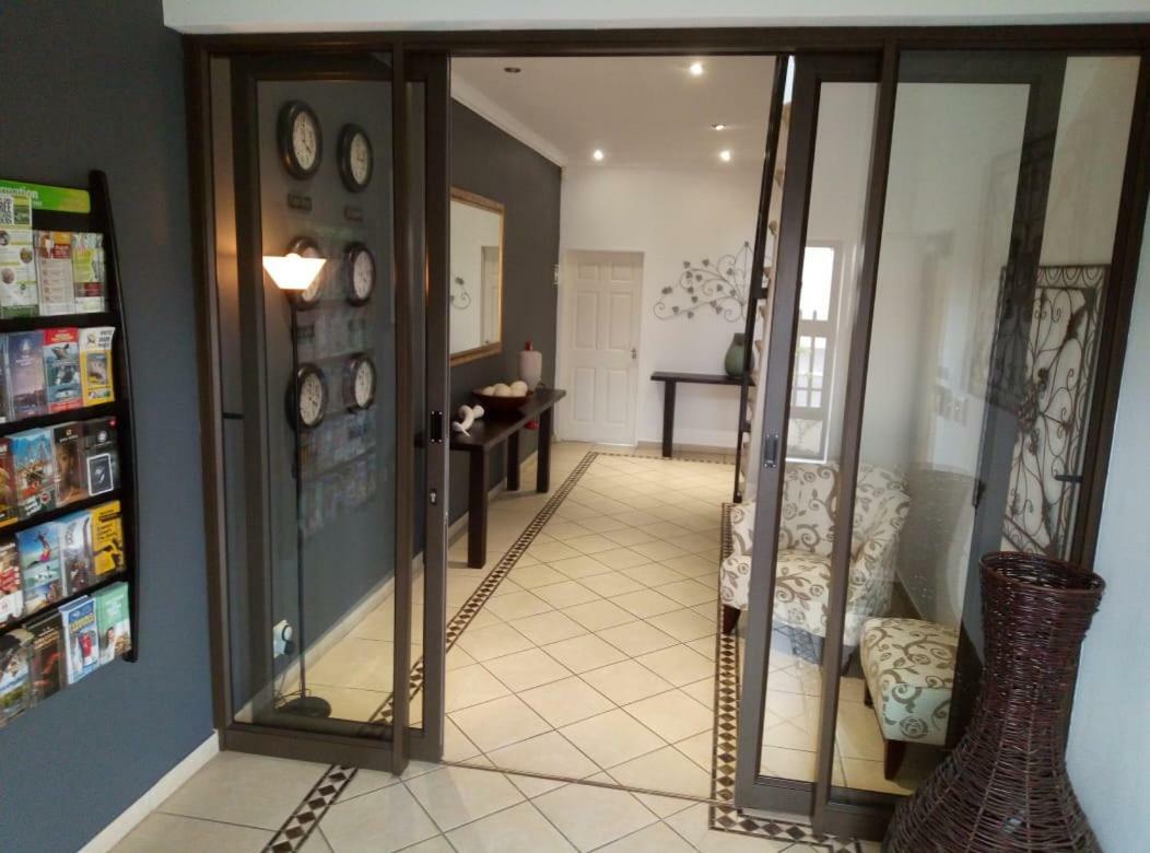 Port House Hotel Bloubergstrand Luaran gambar